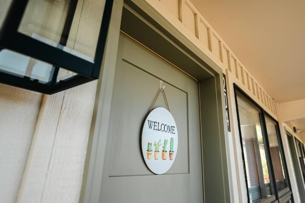 Pet Friendly Boho Condo With Pool--Fitness Center--Next To The Branson Landing--Close To Convention Center And Kanakuk Ngoại thất bức ảnh