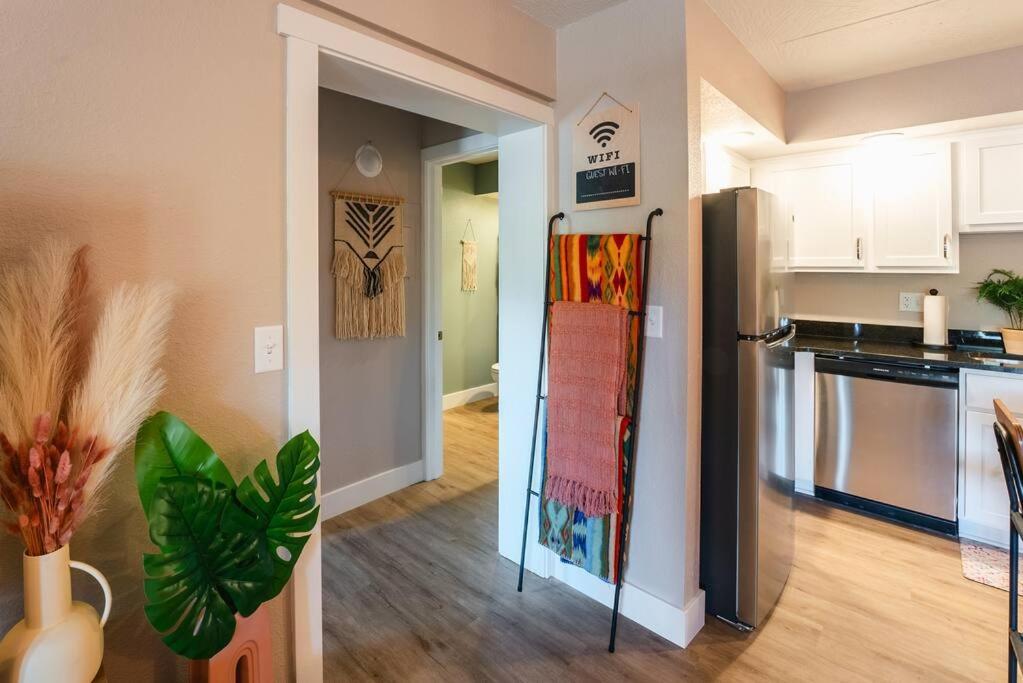 Pet Friendly Boho Condo With Pool--Fitness Center--Next To The Branson Landing--Close To Convention Center And Kanakuk Ngoại thất bức ảnh